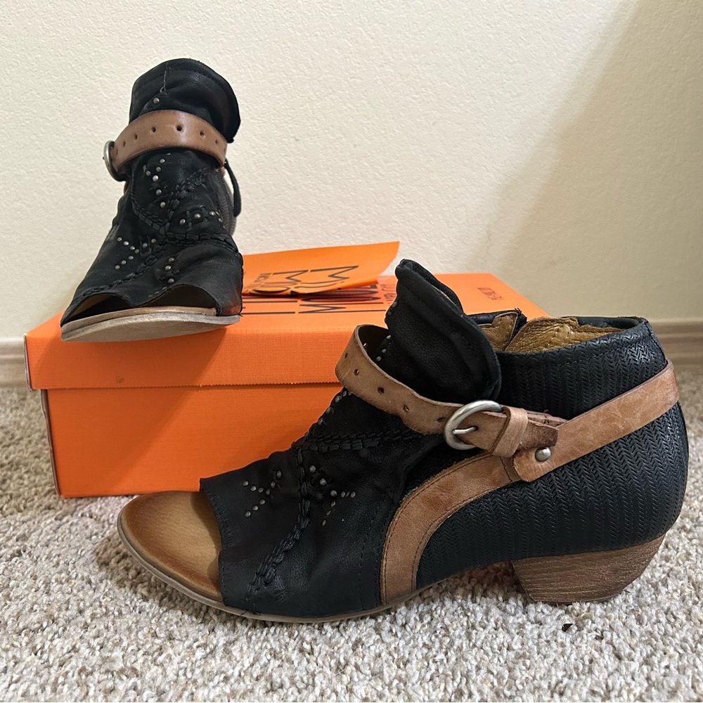 Miz Mooz Caitlin Sandals Size 42 10.5 11 Black Brown Leather Peep Toe Booties
